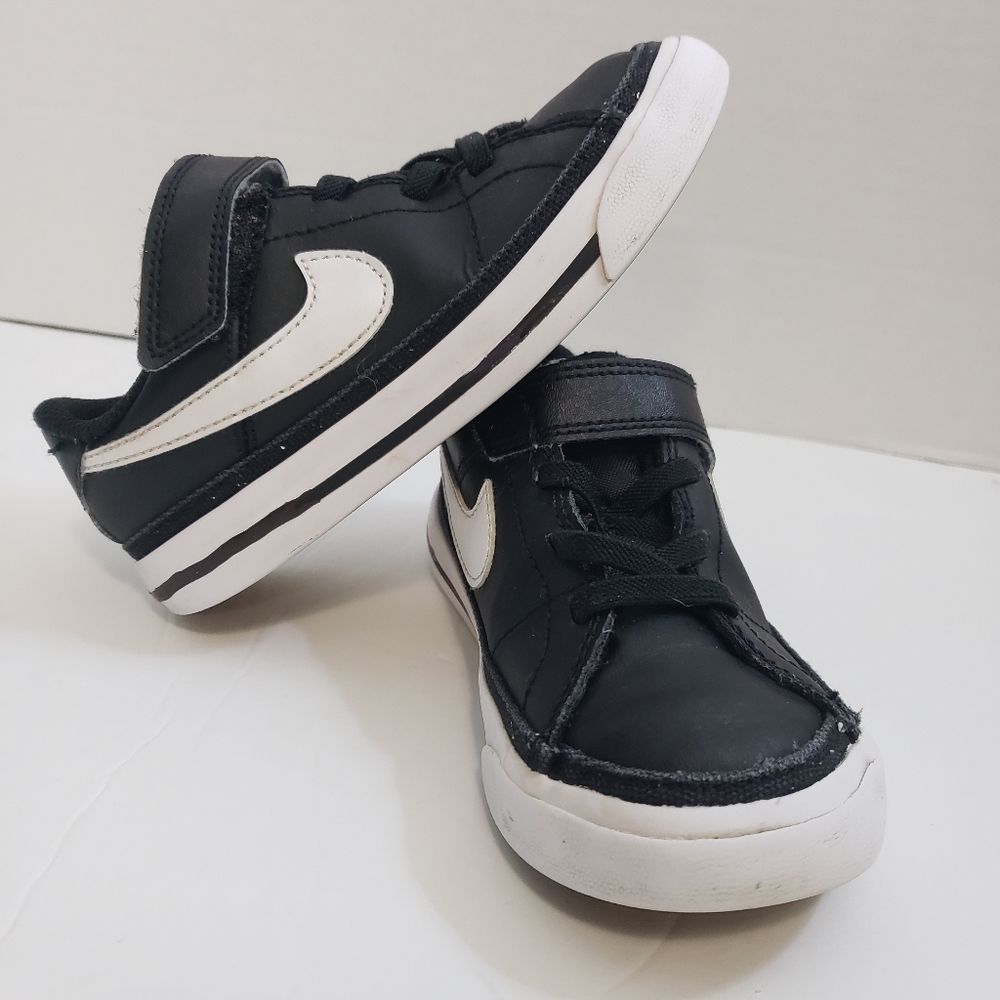 Nike Black and White High-Top Sneakers Sz: 7 Little Boys